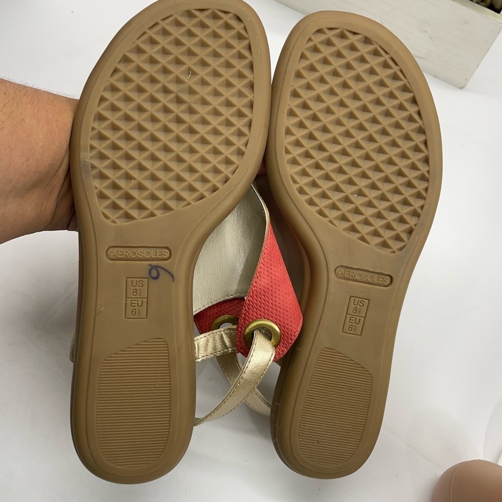 AEROSOLES Red and Tan Sandals for Women in new condition - Picture 3 of 4